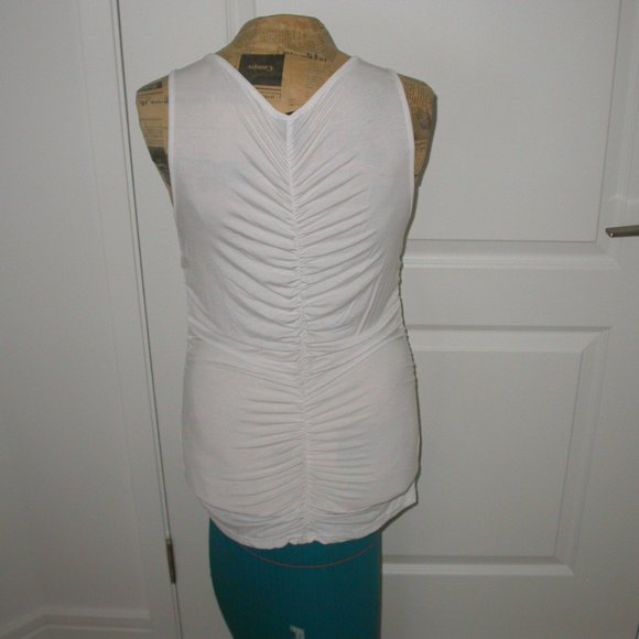 Rauched White Sleeveless Tunic - Picture 3 of 8